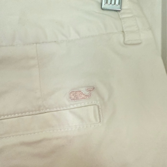 Vineyard Vines Womens Bermuda Shorts White Size 10 Flat Front Chino Whale Logo - Picture 4 of 12